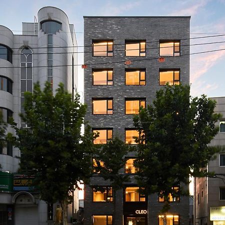 Hostel Cleo Seoul Hongdae Zewnętrze zdjęcie