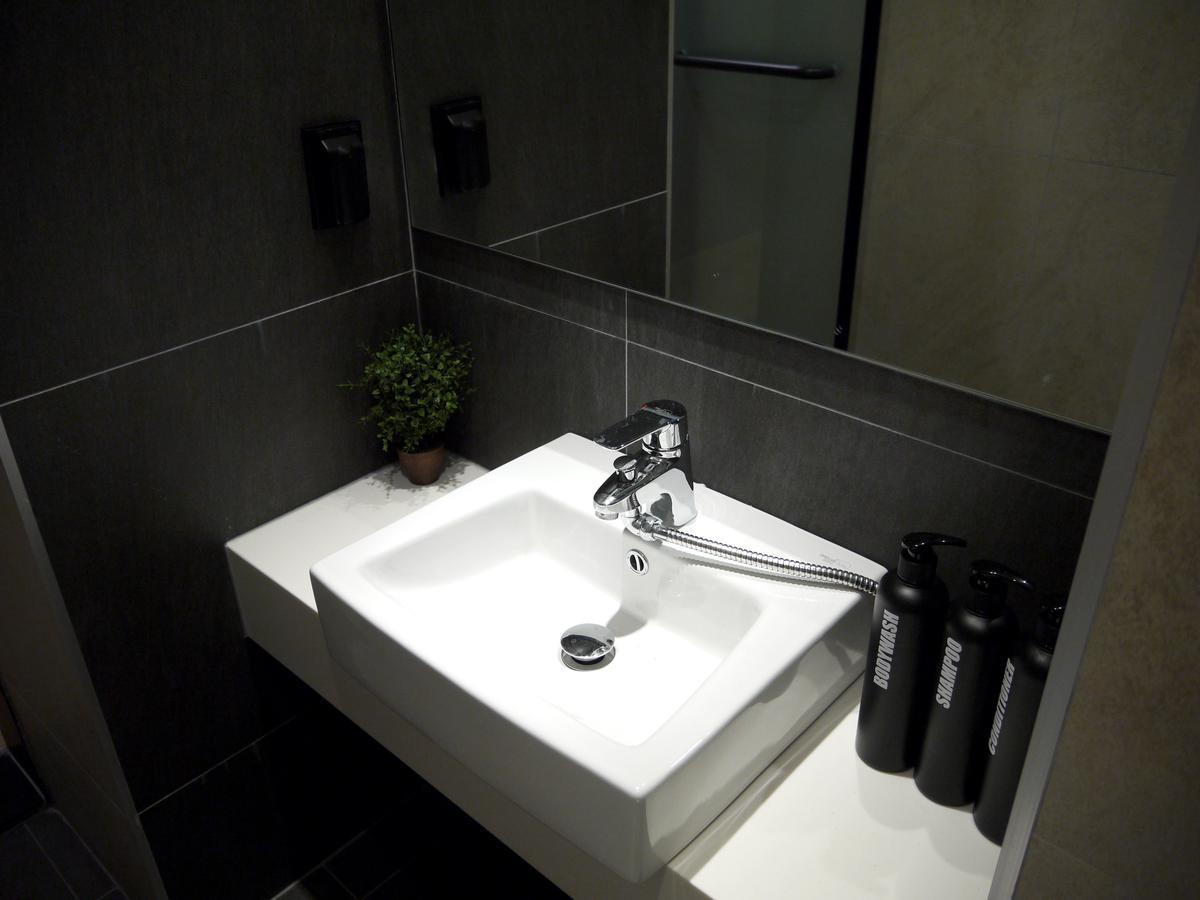 Hostel Cleo Seoul Hongdae Zewnętrze zdjęcie