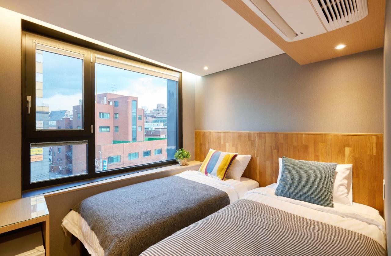 Hostel Cleo Seoul Hongdae Zewnętrze zdjęcie